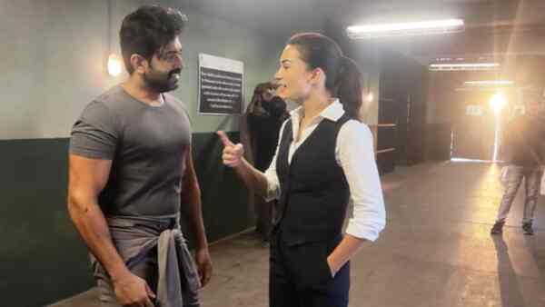 Arun Vijay surprises fans by posting pics with Achcham Enbadhu Illayae co-star Amy Jackson and director Vijay