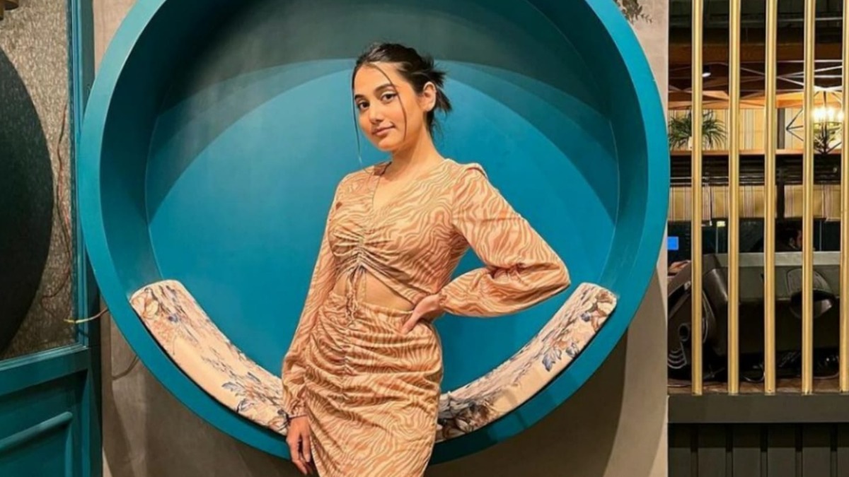 Uorfi Javed's younger sister Asfi is a trendsetter too, check out her stellar outfits 