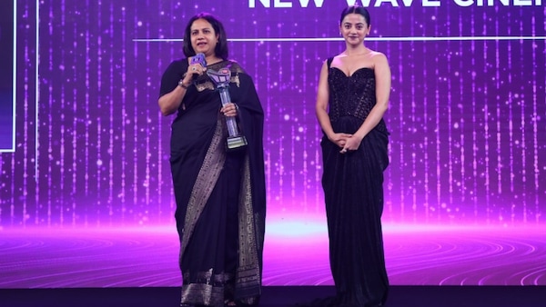 OTTplay Awards 2025: Ashwini Puneeth Rajkumar honoured for Pioneering Contributions to New Age Cinema
