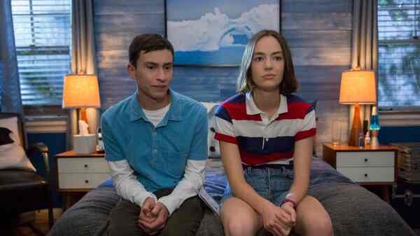 Kier Gilchrist and Brigette Lundy Paine as Sam and Casey in the series Atypical.