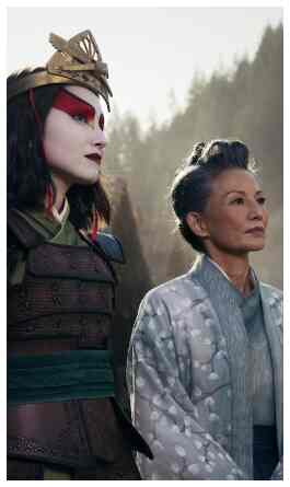 Suki (Maria Zhang) and her mother Yukari (Tamlyn Tomita)