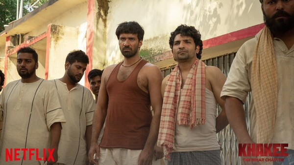 Exclusive! Karan Tacker roughed up Jatin Sarna while shooting Khakee: The Bihar Chapter!