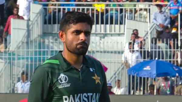 PAK vs SA: Fans express discontent over Babar Azam's dot ball percentage despite his 50