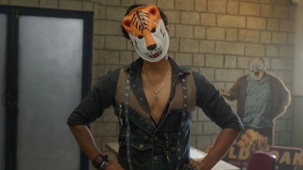 Dheekshith Shetty leads a bunch of thieves on a bank heist