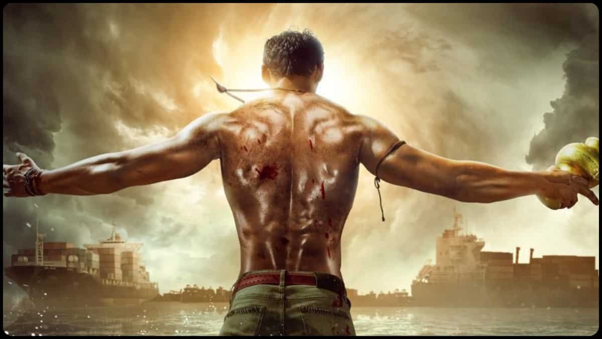 Chatrapthi, Hindi remake of S.S. Rajamouli's hit starring Bellamkonda Sreenivas, gets a release date Chatrapthi, Hindi remake of S.S. Rajamouli's hit starring Bellamkonda Sreenivas, gets a release date