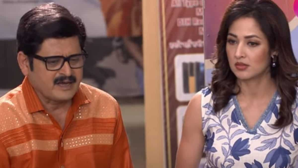 https://www.mobilemasala.com/tv-live/Bhabhi-Ji-Ghar-Par-Hai-Episode-2416-Preview-Manmohan-Tiwari-Suspects-Anita-Bhabhi-Brainwashes-Angoori-Then-Not-Feeds-Him-i298134