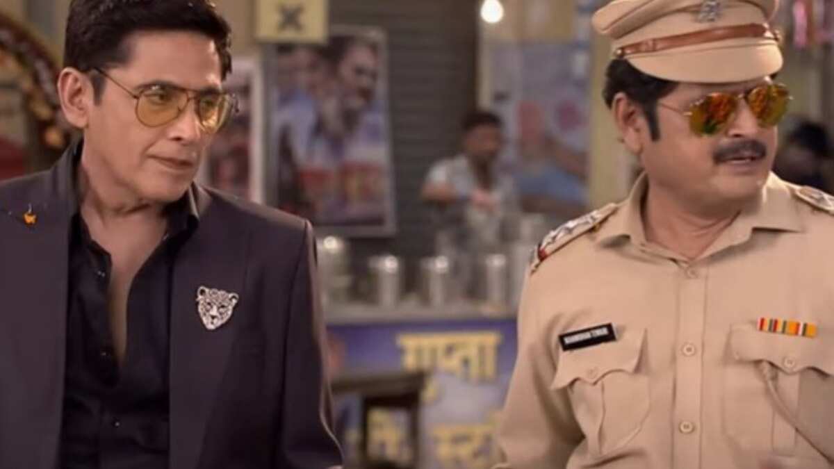 https://www.mobilemasala.com/tv-live/Bhabhi-Ji-Ghar-Par-Hai-Episode-2425-to-2429-Recap-Manmohan-Tiwari-Chases-and-Then-Saves-Vibhuti-Narayan-i303808