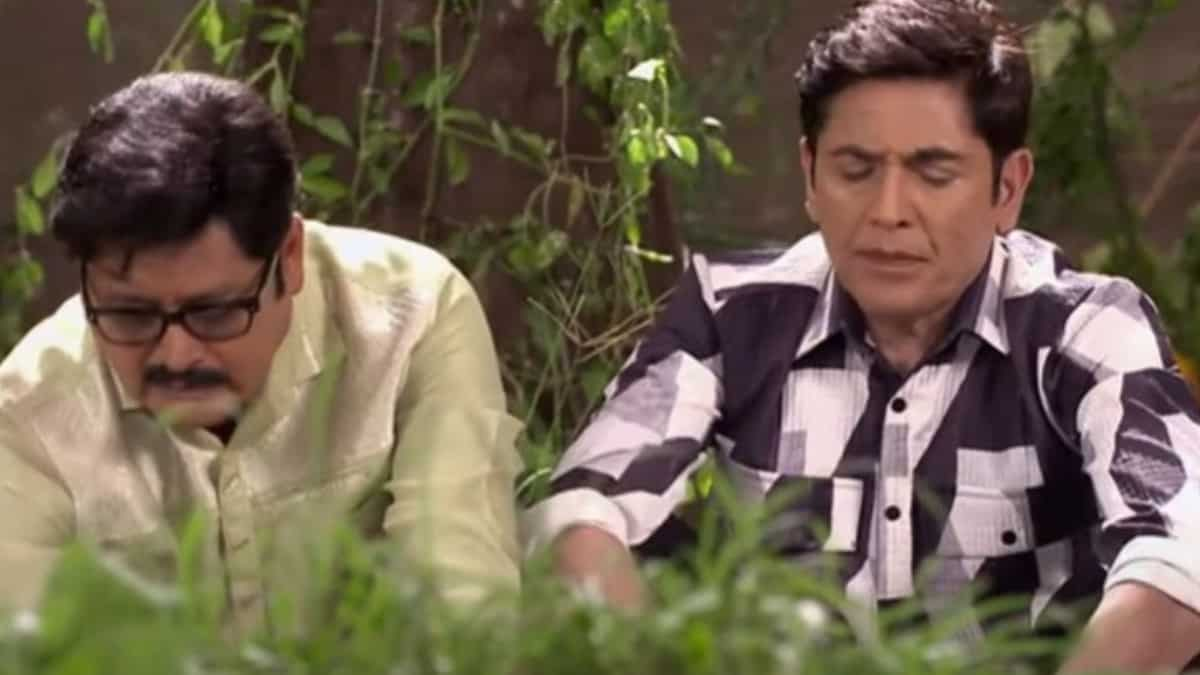 Bhabhi Ji Ghar Par Hai episode 2422 preview: A ghost stops Vibhuti Narayan and Manmohan Tiwari from going to the toilet