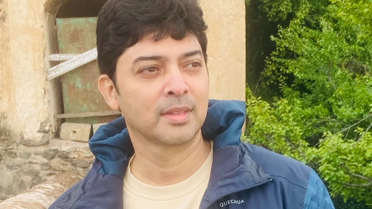 Actor Bhaswar Chatterjee raises the alarm regarding misusing his name