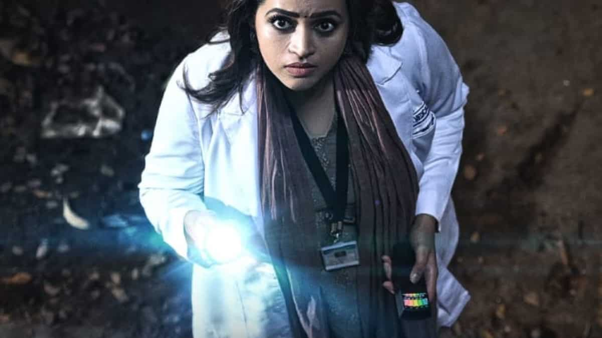 https://www.mobilemasala.com/movies/Hunt-Trailer-of-Bhavanas-film-looks-at-a-few-terrifying-incidents-in-a-mortuary-i291359