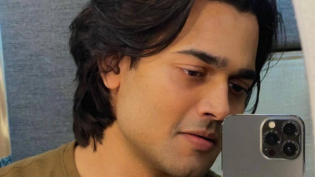 Confused about Bhuvan Bam’s clean shaved look? It could very well be for his web series, Taaza Khabar