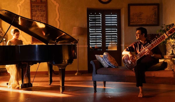 R Madhavan and Fatima Sana Shaikh in a still from Aap Jaisa Koi