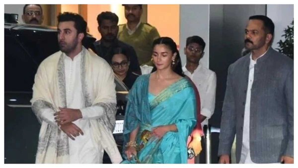 Has Alia Bhatt worn a saree with the Ramayan on it for the Ram Mandir consecration? Details INSIDE
