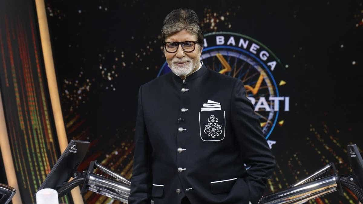 KBC 16: Amitabh Bachchan recalls Meena Kumari's performance in song Na Jao Saiyan - 'I found myself watching...'