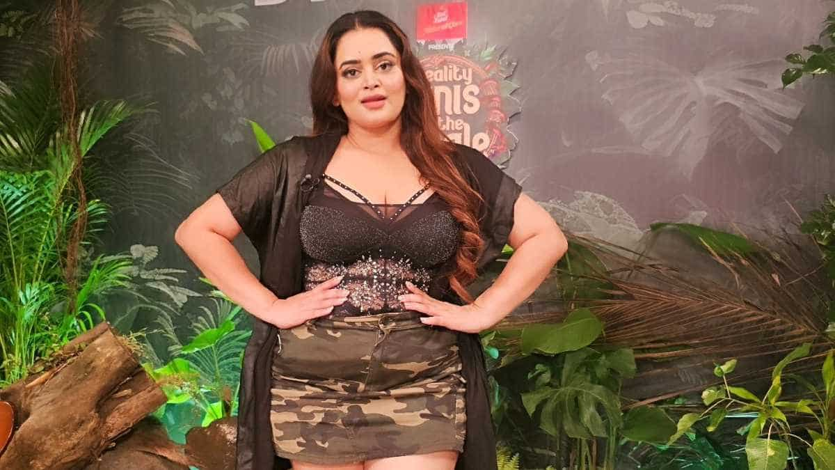 https://www.mobilemasala.com/film-gossip/Bebika-Dhurve-on-doing-Reality-Ranis-of-the-Jungle-I-wanted-to-break-beauty-standard-barrier-Exclusive-i302586