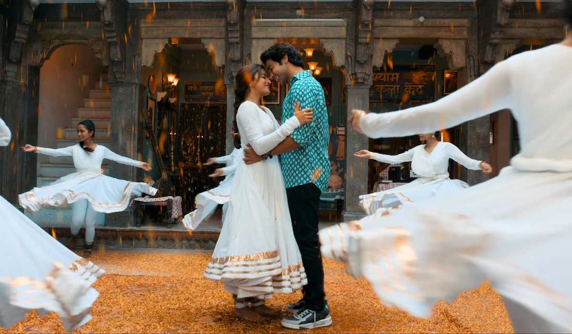 Bhool Chuk Maaf trailer OUT: Rajkummar Rao and Wamiqa Gabbi get stuck in love and time, literally!