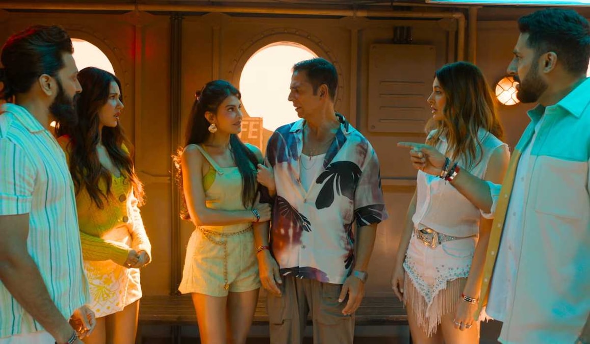 Housefull 5 Twitter Review: Akshay Kumar gets 'king of comedy' title but film receives mixed responses