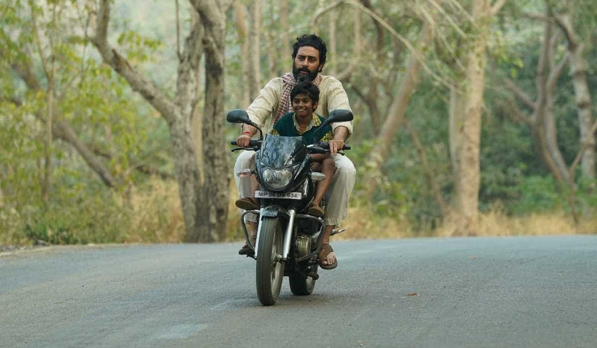 https://www.mobilemasala.com/movie-review/Kalidhar-Missing-Review-Abhishek-Bachchan-Dishappaers-in-Kumbh-Mela---End-In-The-Storyline-i387084