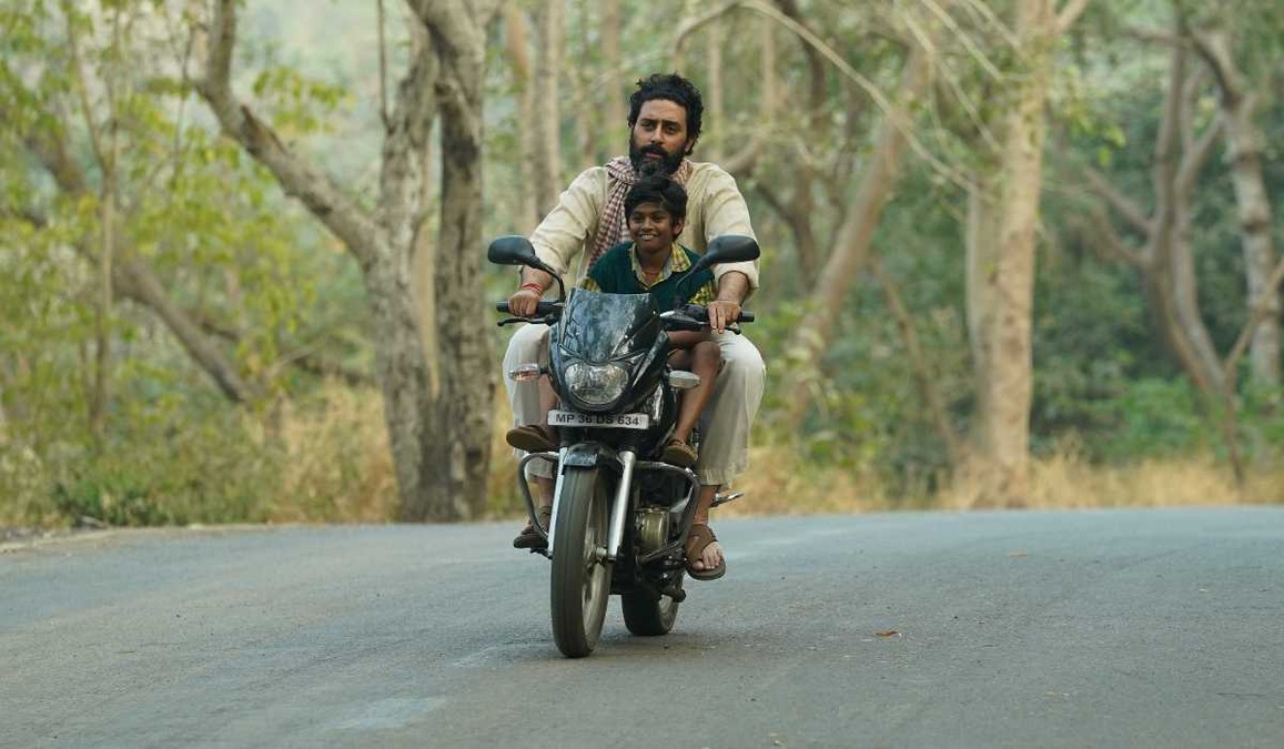Kaalidhar Laapata review: Abhishek Bachchan gets lost at Kumbh Mela and the film in the script