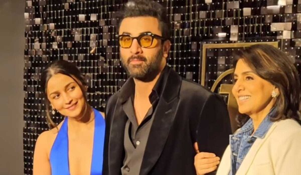 Ranbir Kapoor and Neetu Kapoor spotted on dinner date in casuals, Alia Bhatt missing; fans suspect something fishy
