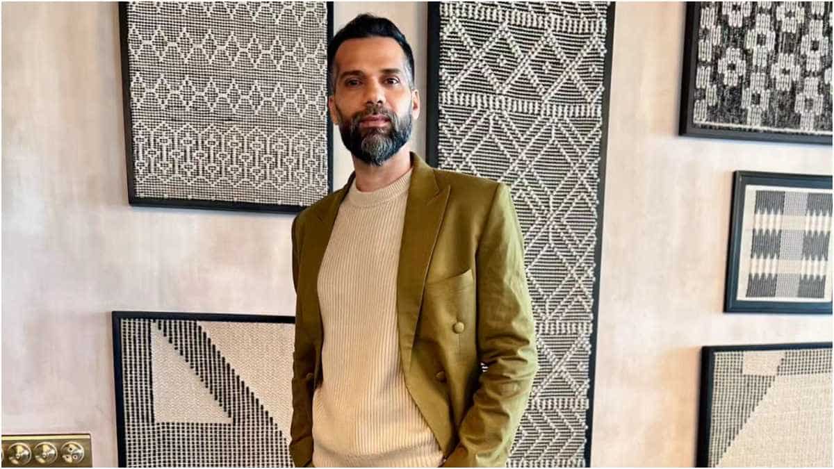 https://www.mobilemasala.com/film-gossip/Illegal-3-actor-Neil-Bhoopalam-on-paparazzi-culture---Carry-on-the-job-but-you-need-to-draw-Exclusive-i267035