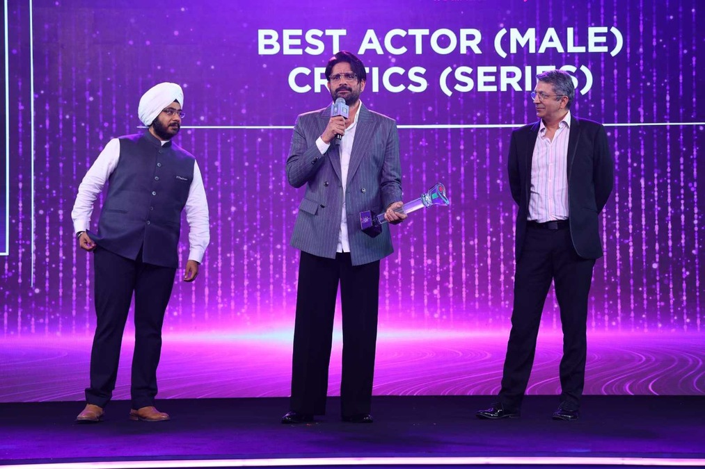 OTTplay Awards 2025: Jaideep Ahlawat wins Best Actor (Male) Critics for Paatal Lok Season 2