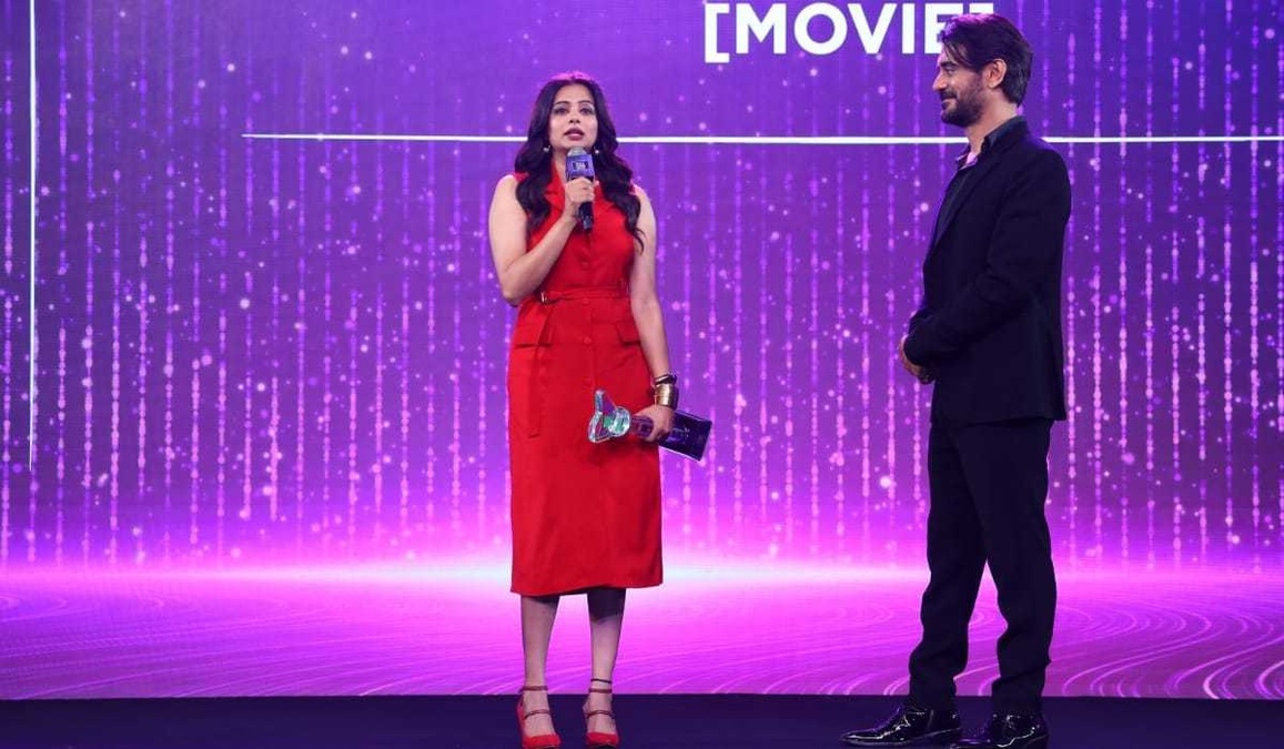 OTTplay Awards 2025: Priyamani dedicates her award to director Abhimanyu Tadimeti and the entire team of Bhamakalapam 2