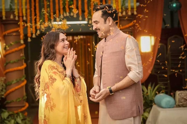 Pankaj Tripathi and Aditi Rao Hydari in Parivarik ManuRanjan