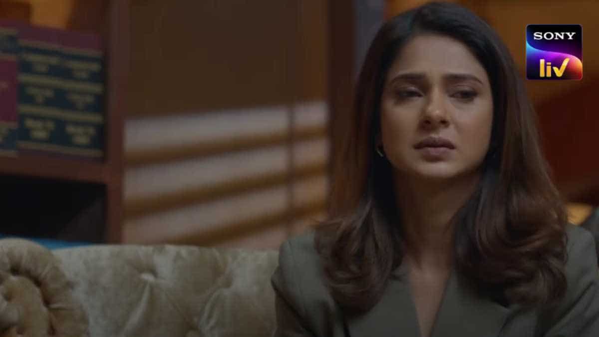 Raisinghani vs Raisinghani episode 70 recap: Jennifer Winget's Anushka is stressed as things go wrong - 'Achanak sab kuch...' | Watch