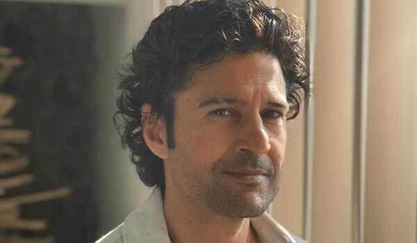 Showtime actor Rajeev Khandelwal - Shah Rukh Khan was the only one who told me 'bohot aage jaaoge' back in 2005 | Exclusive