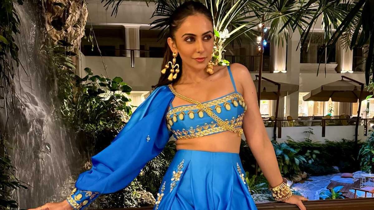 Rakul Preet Singh shares pre-wedding look, hints it is from her dhol night