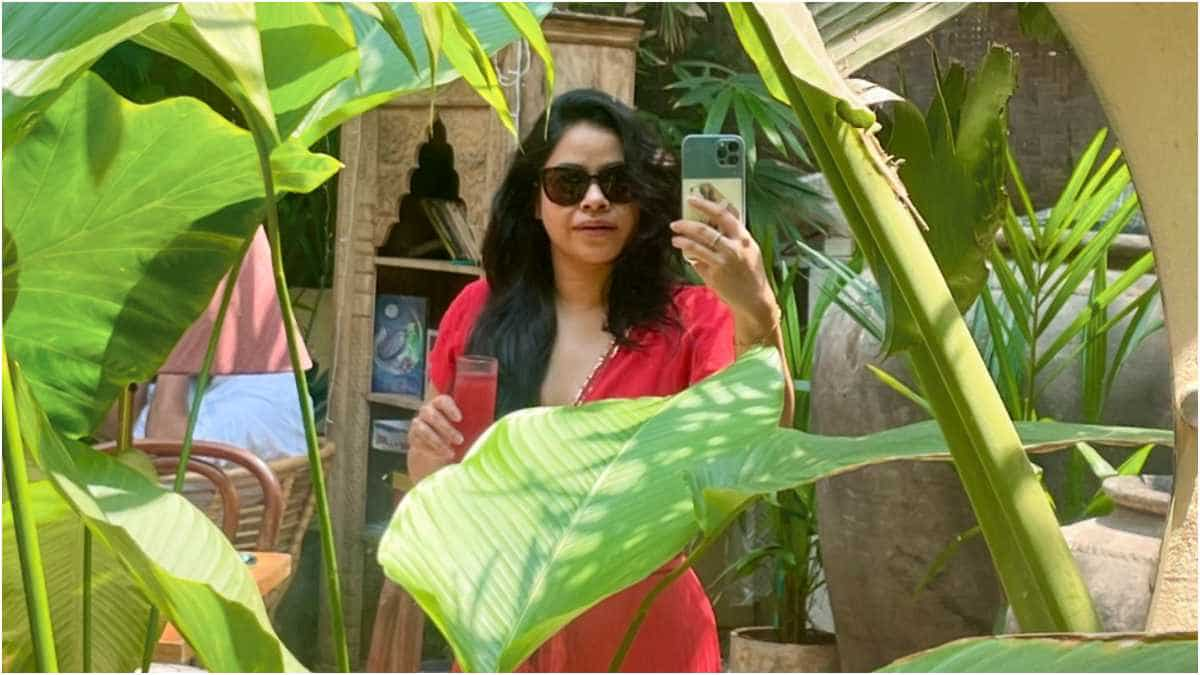 https://www.mobilemasala.com/film-gossip/Sumona-Chakravarti-breaks-silence-on-her-absence-from-The-Great-Indian-Kapil-Show-Heres-what-she-said-i264863