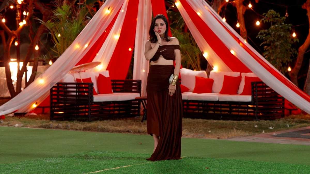 Uorfi Javed says Engaged Roka Ya Dhoka is more than just a 'dating show' - 'It is reflection of...'