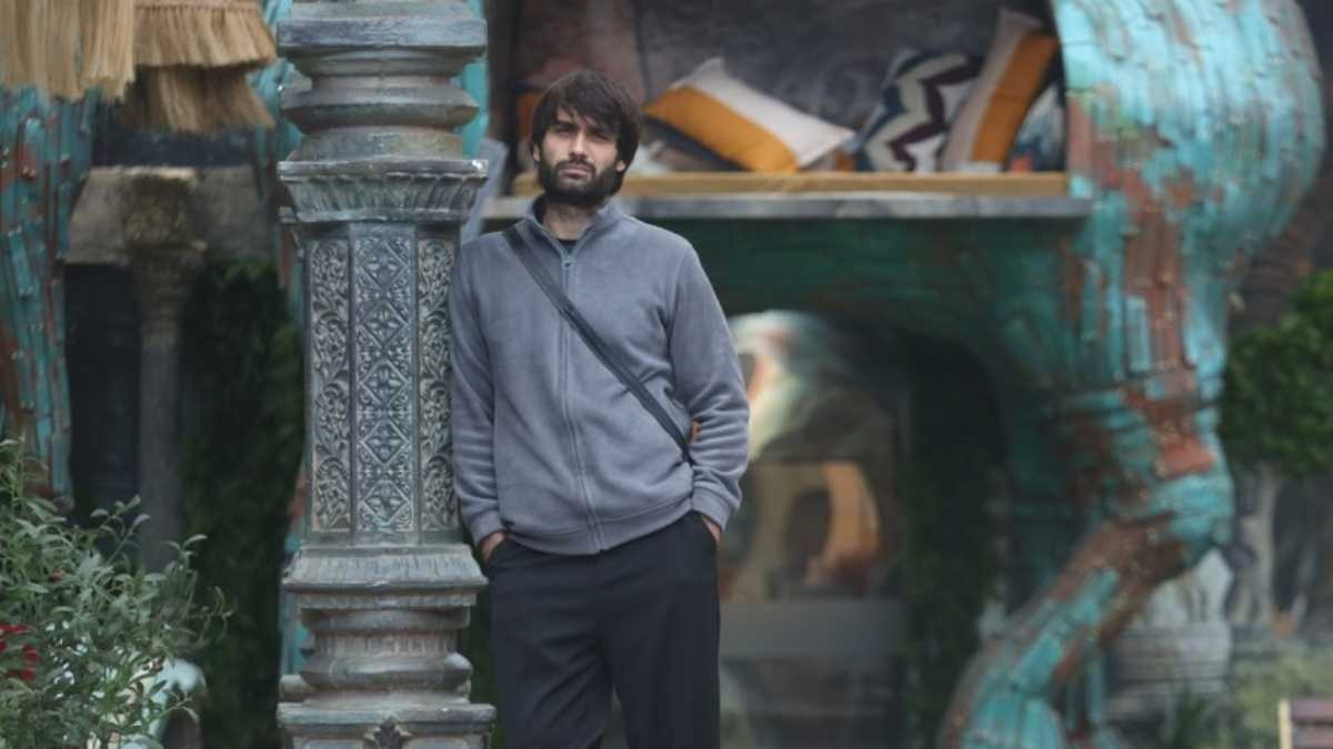 Bigg Boss 18: Salman Khan comments on Vivian Dsena's gameplay; 'Iss ghar mein zaroorat hi...' | Watch new promo