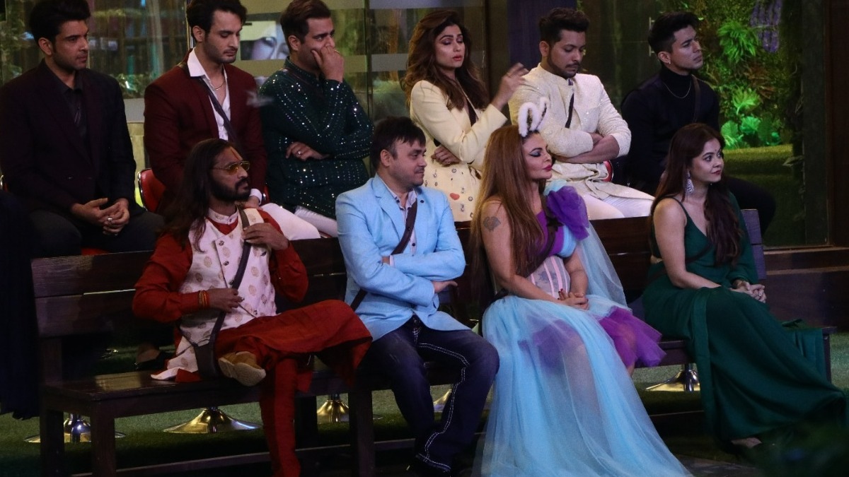 Bigg Boss 15 day 73: Salman Khan asks contestants to choose between parents and Rs 15 lakhs