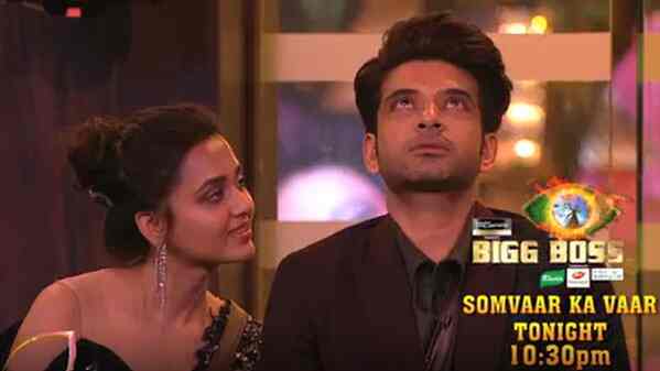 Bigg Boss 15 promo: Did Karan Kundrra, Tejasswi Prakash refuse to talk to their parents for Rs 15 lakhs?