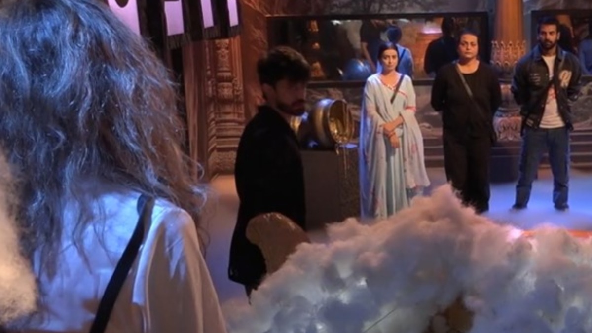 Bigg Boss 18: Avinash Mishra asks Shruthika 'Tu aayi kyun hai yahan pe?' while asserting he's an actor | Watch video