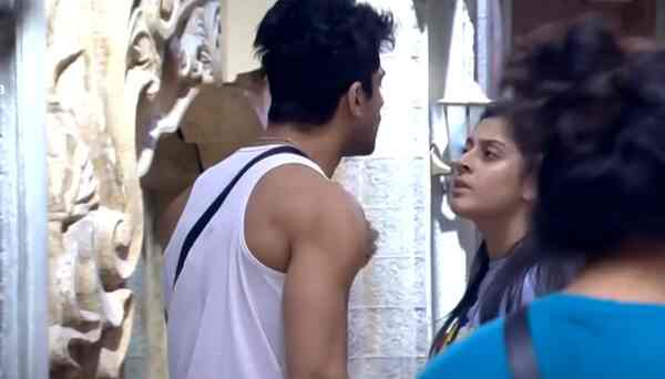 Bigg Boss 17 promo: "Maarega mujhe?" asks Isha Malviya while fighting with former beau Abhishek Kumar