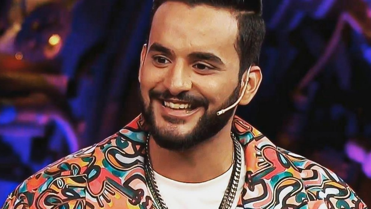 Abhishek Malhan asks fans to not ship him with Manisha Rani, calls her little sister