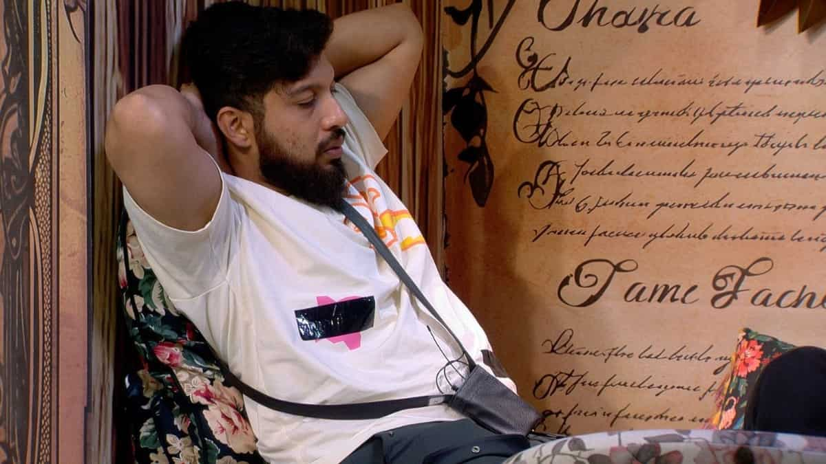 Bigg Boss OTT 3 - Armaan Malik stares 'airhostess' Sana Sultan down, invites Naezy's wrath | Watch