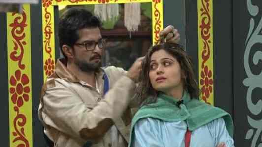 Bigg Boss OTT August 12 2021 written update: Raqesh Bapat loses his calm; Zeeshan ditches Urfi for Divya