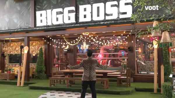 Exclusive! Omung Kumar reveals what went on behind designing Bigg Boss OTT sets