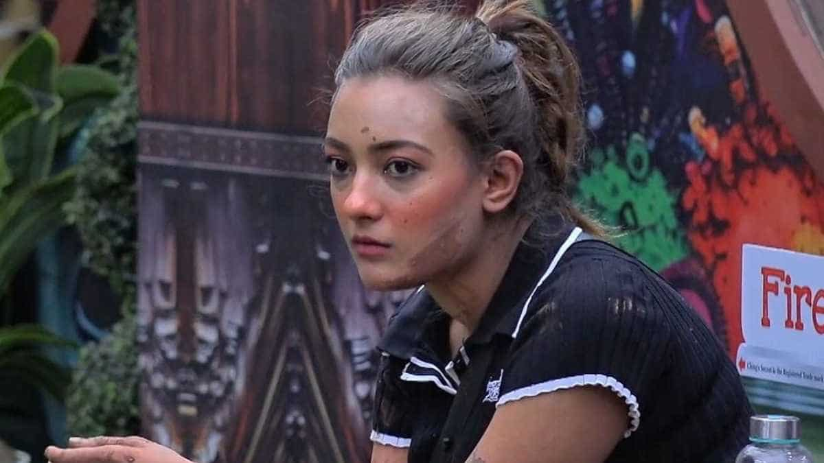 Bigg Boss OTT 2: Aashika Bhatia reveals about her smoking addiction ...