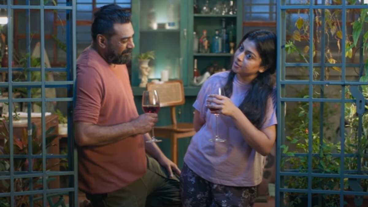 https://www.mobilemasala.com/movie-review/Nadanna-Sambhavam-review-Vishnu-Narayan-weaves-an-engaging-tale-about-male-insecurities-i274309