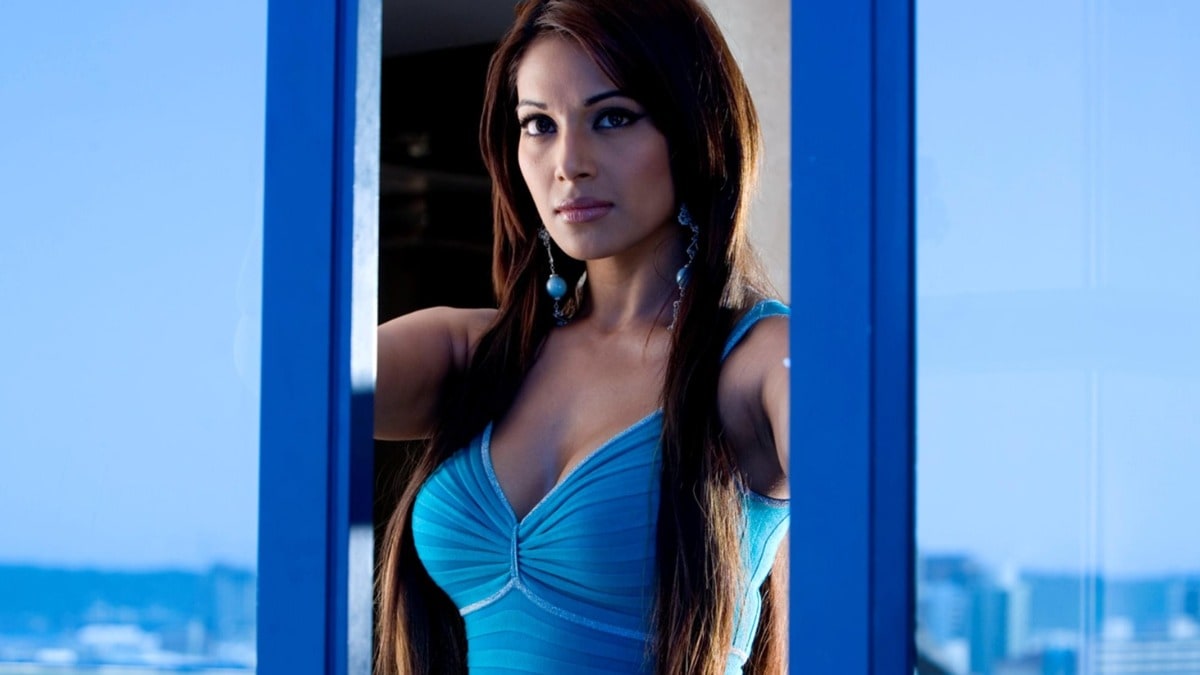 Bipasha Basu set to make acting comeback with Race 4? Here's why we think so