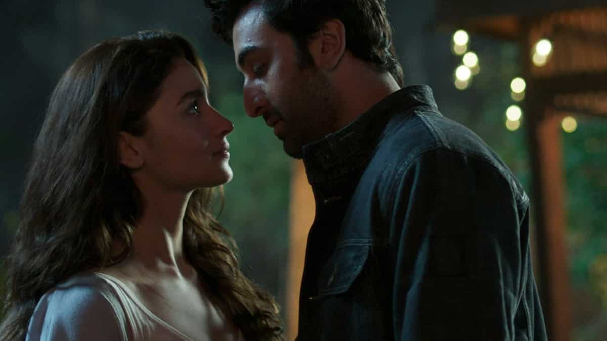 Brahmastra Song Rasiya Beautifully Summarises Ranbir Kapoor And Alia ...