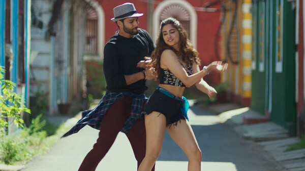 Bunty Aur Babli 2 song Luv Ju: Siddhant Chaturvedi and Sharvari sizzle onscreen with their palpable chemistry