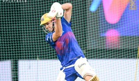 https://images.ottplay.com/images/cameron-green-image-credit-royal-challengers-bengaluru-1765894840.jpg