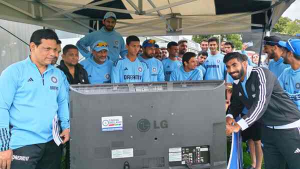 Chandrayaan-3: Team India in Dublin celebrates success of Vikram Lander's touchdown on the Moon