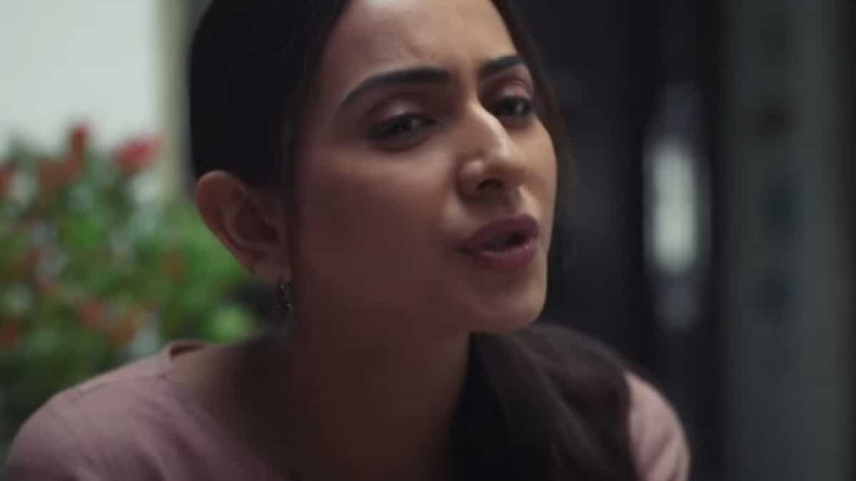Preet Rakul Singh Sex Hot Cudai - Chhatriwali trailer: Sumeet Vyas takes the cake in Rakul Preet Singh starrer